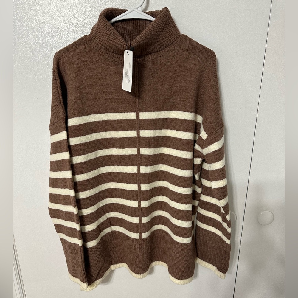 NWT Line & dot stripe revolve sweater